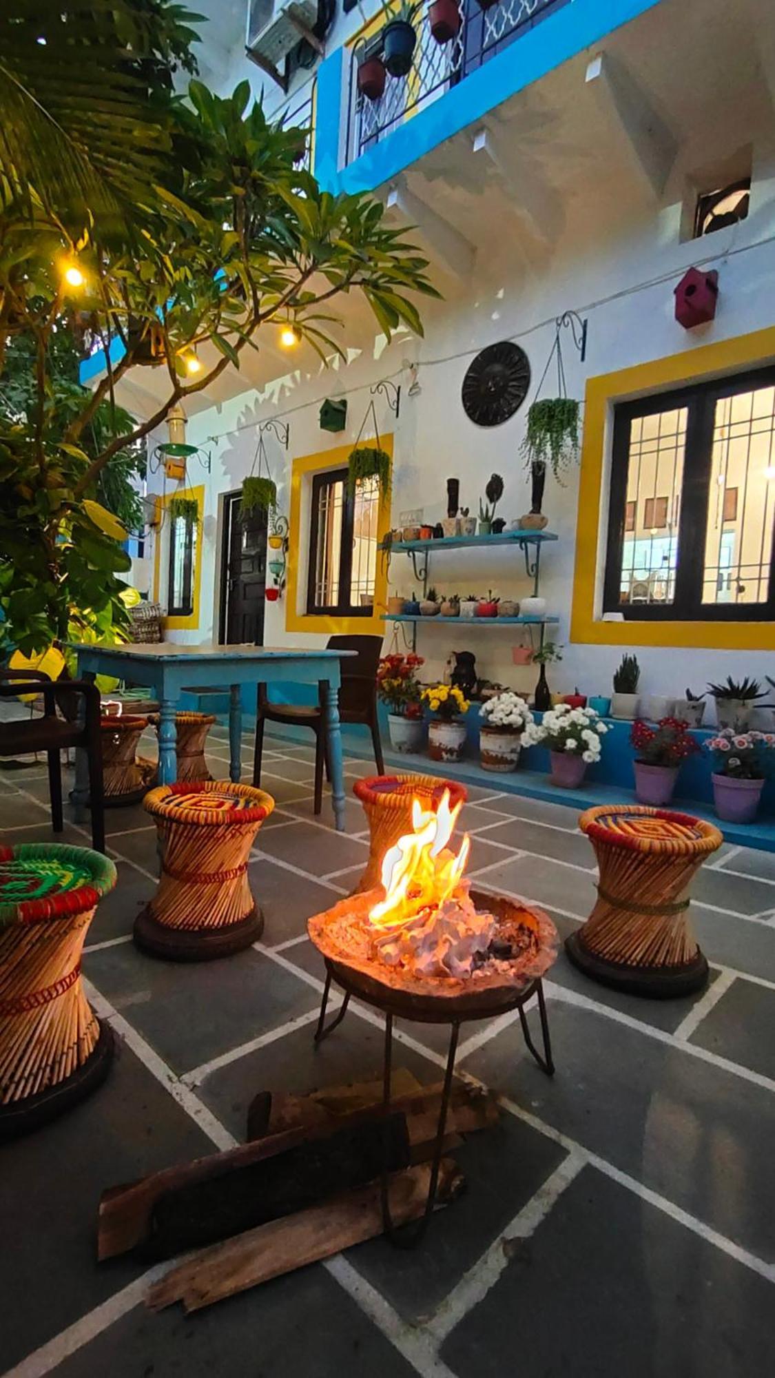 Iora Guest House Bharatpur Exterior foto